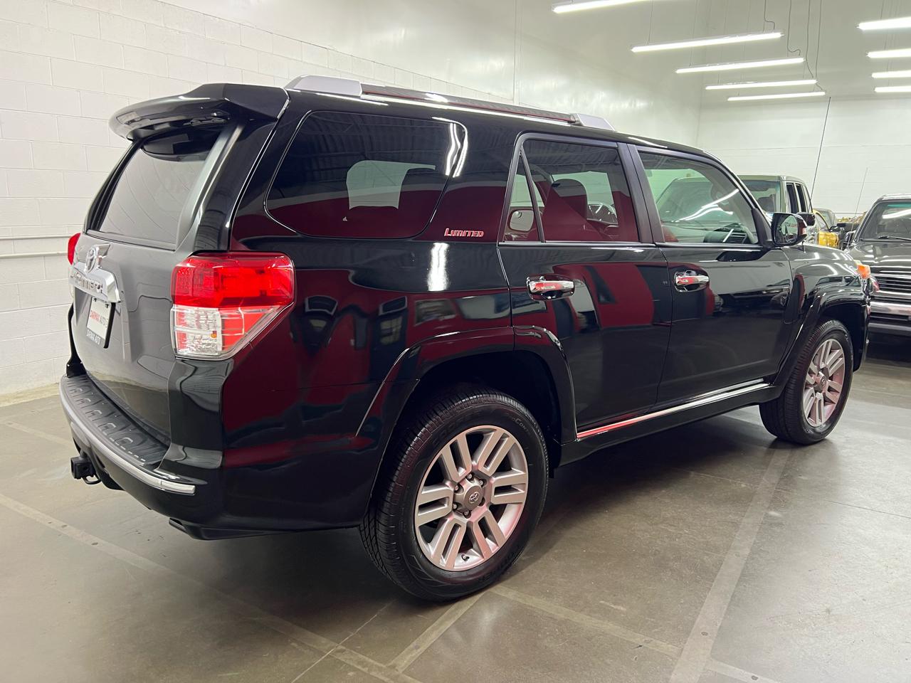 Toyota 4Runner Limited 4WD V6 2011