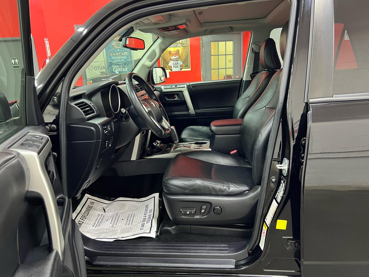 Toyota 4Runner Limited 4WD V6 2011