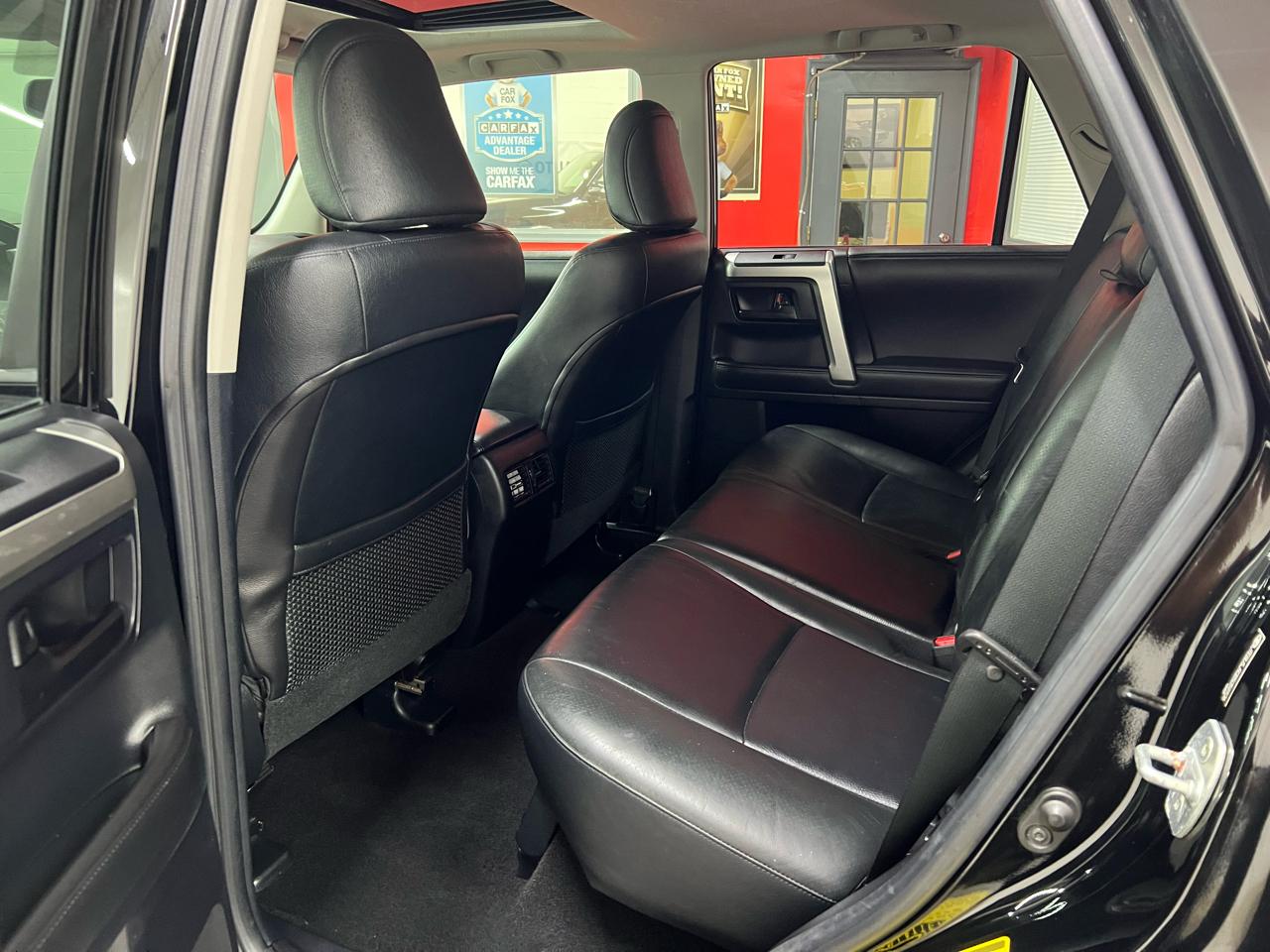 Toyota 4Runner Limited 4WD V6 2011