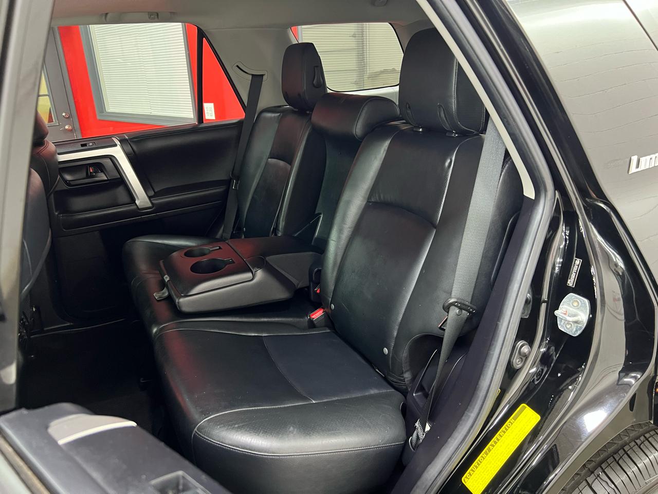 Toyota 4Runner Limited 4WD V6 2011
