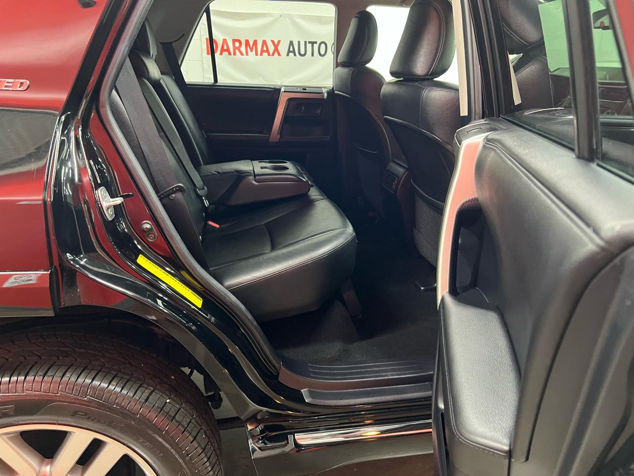 Toyota 4Runner Limited 4WD V6 2011