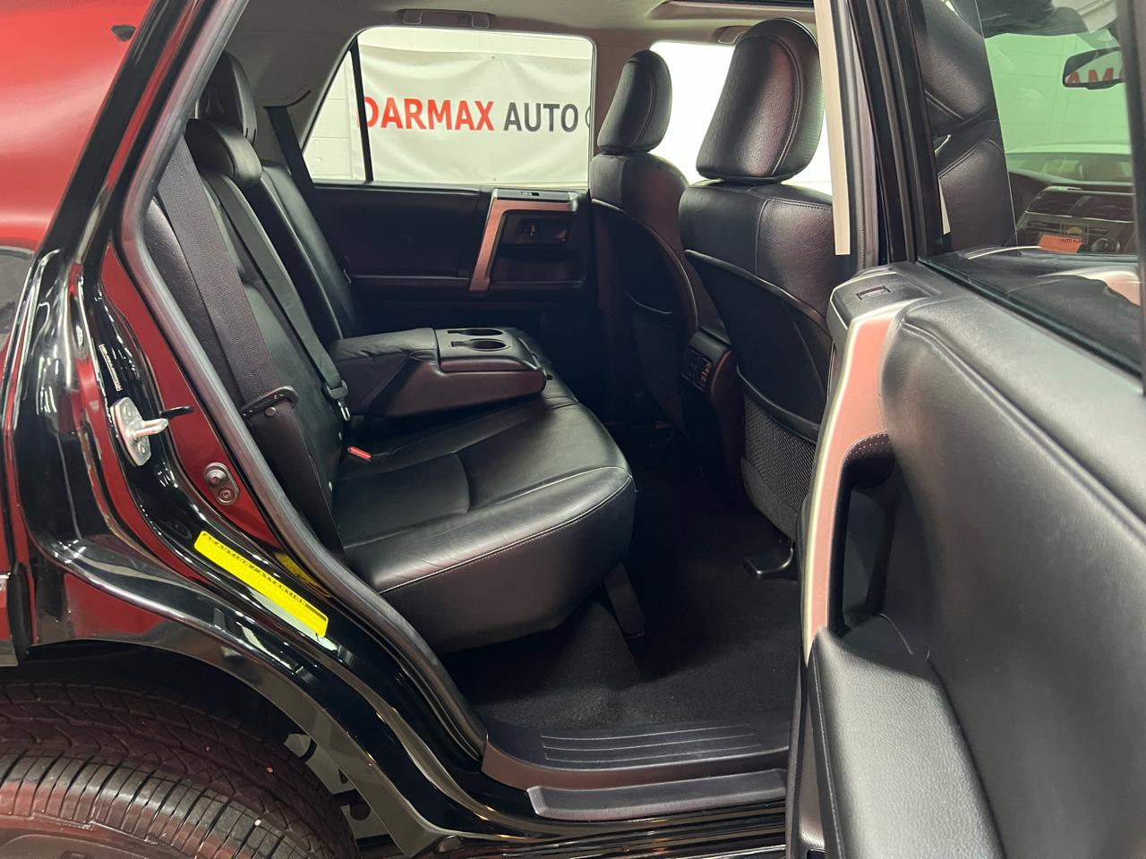 Toyota 4Runner Limited 4WD V6 2011