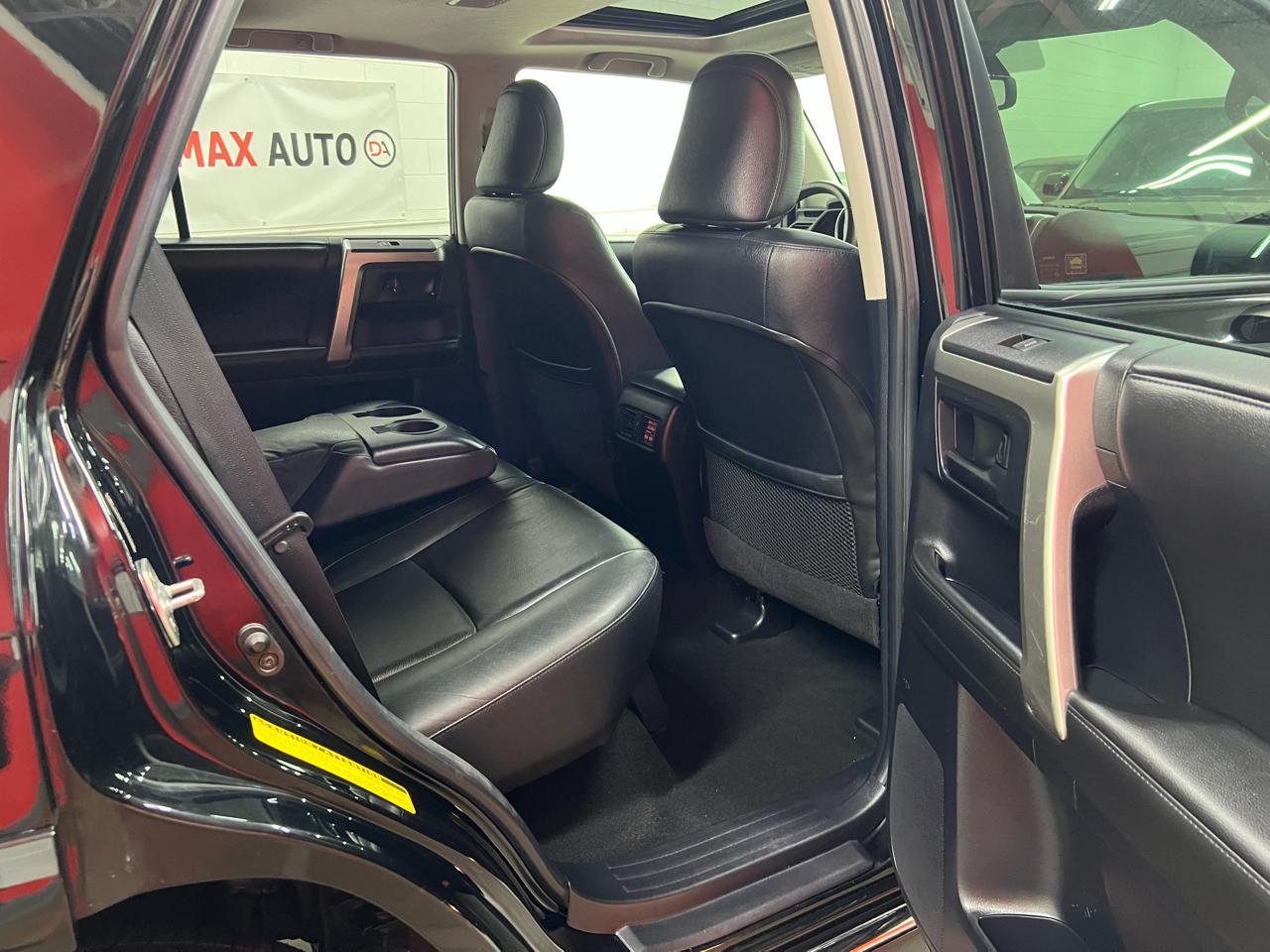 Toyota 4Runner Limited 4WD V6 2011