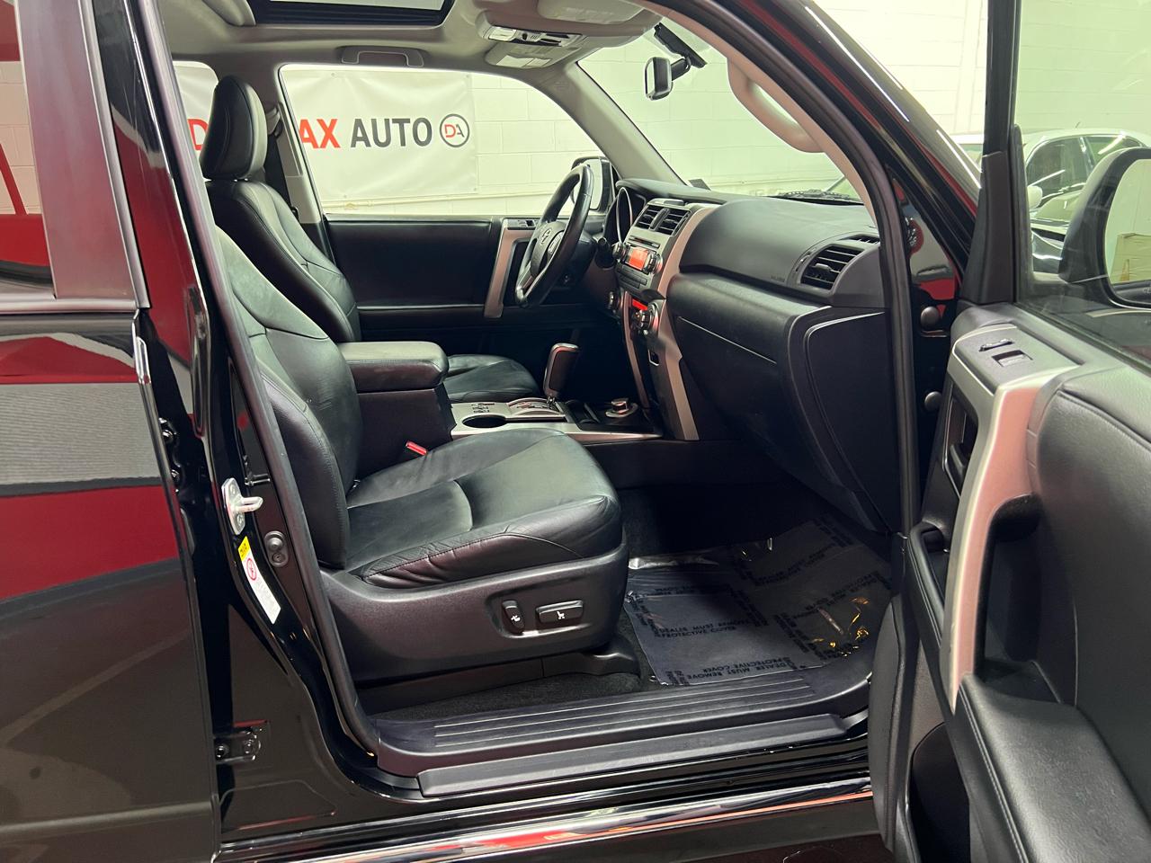 Toyota 4Runner Limited 4WD V6 2011