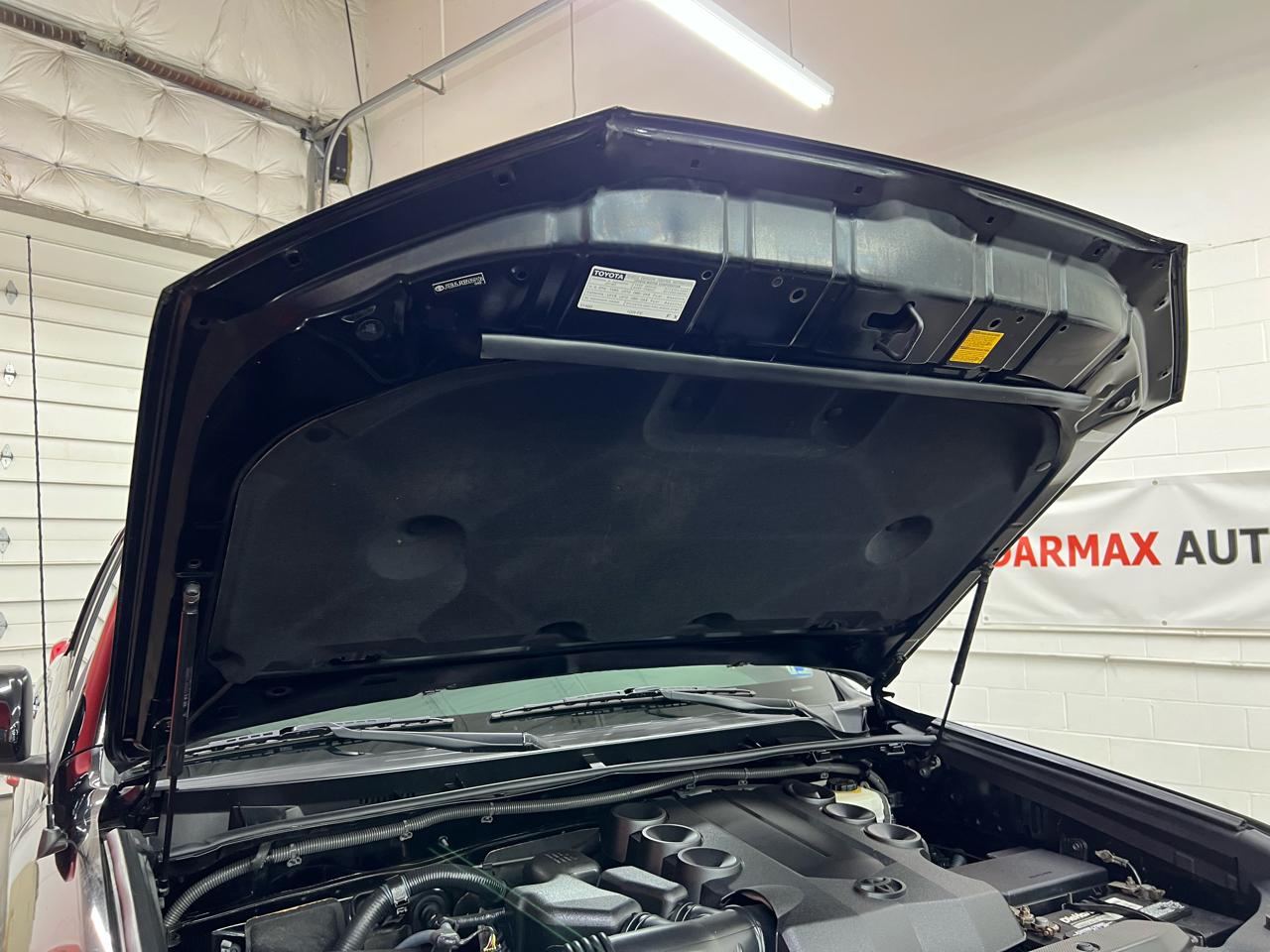 Toyota 4Runner Limited 4WD V6 2011