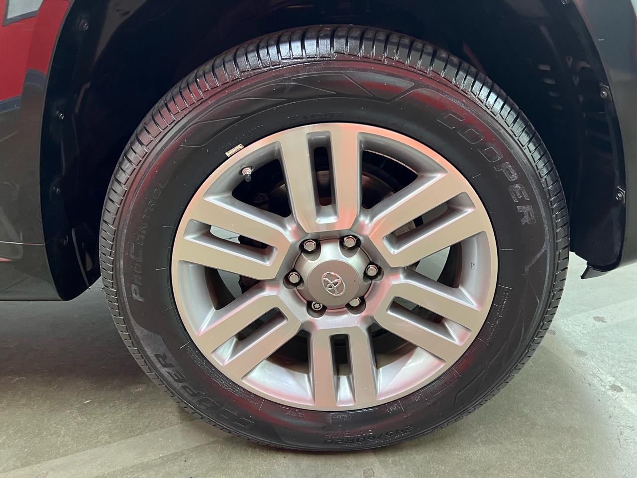 Toyota 4Runner Limited 4WD V6 2011