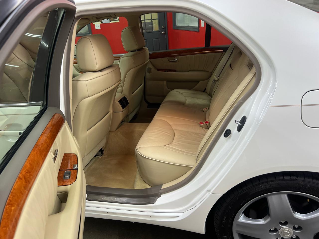 Lexus LS 430 Sedan 2004