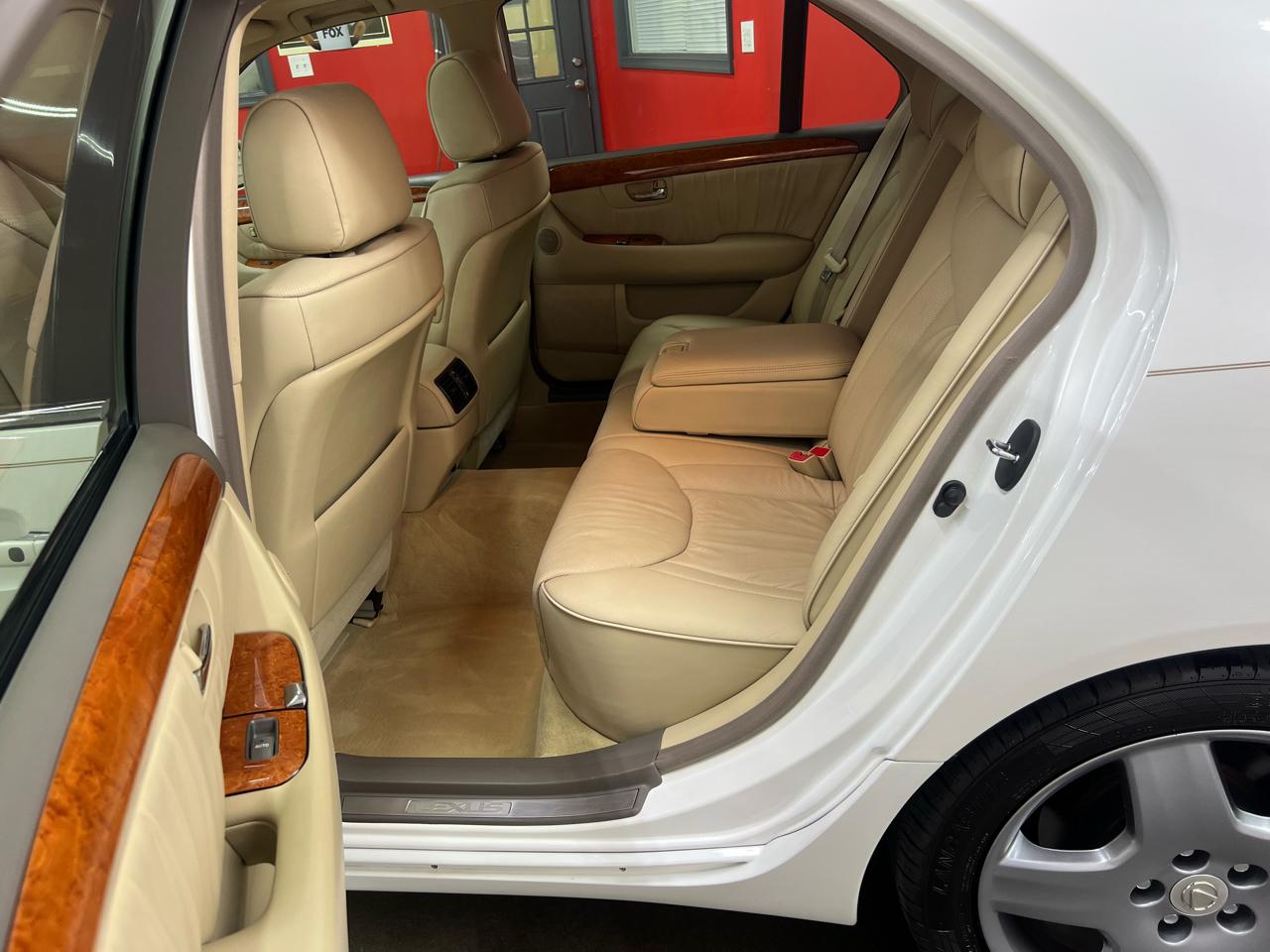 Lexus LS 430 Sedan 2004