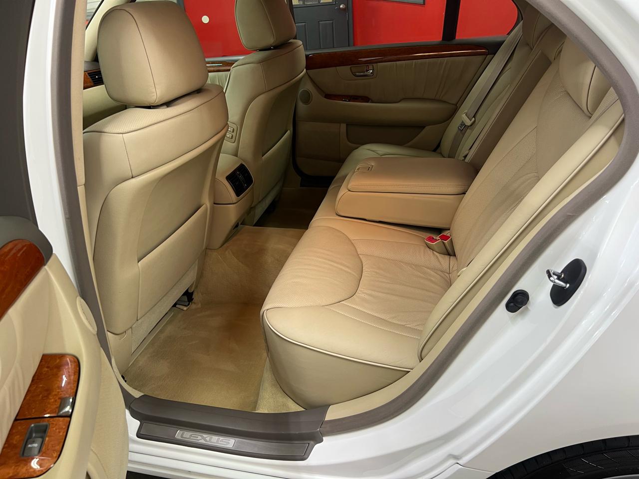 Lexus LS 430 Sedan 2004