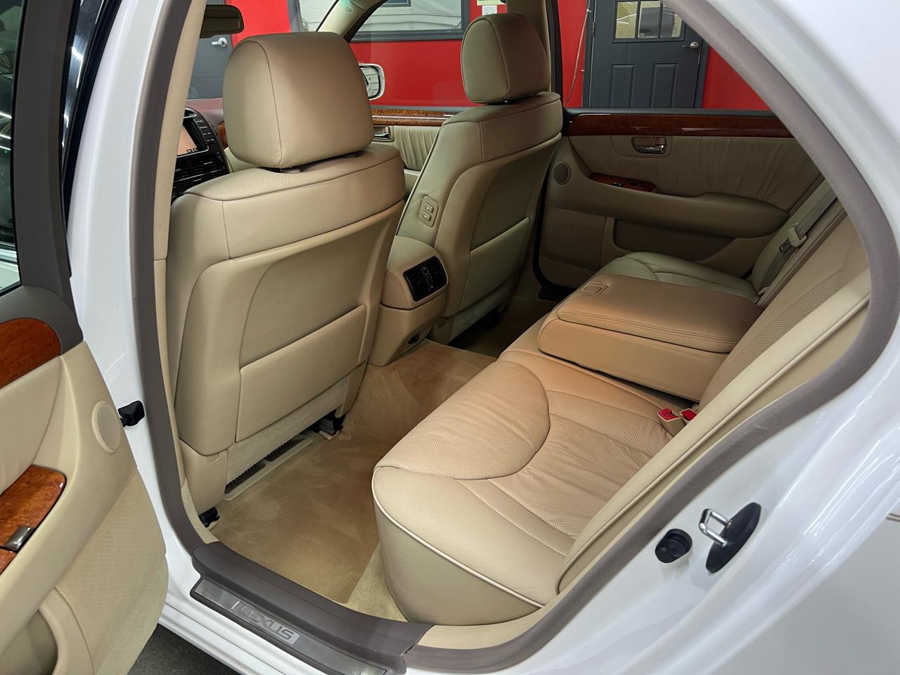 Lexus LS 430 Sedan 2004