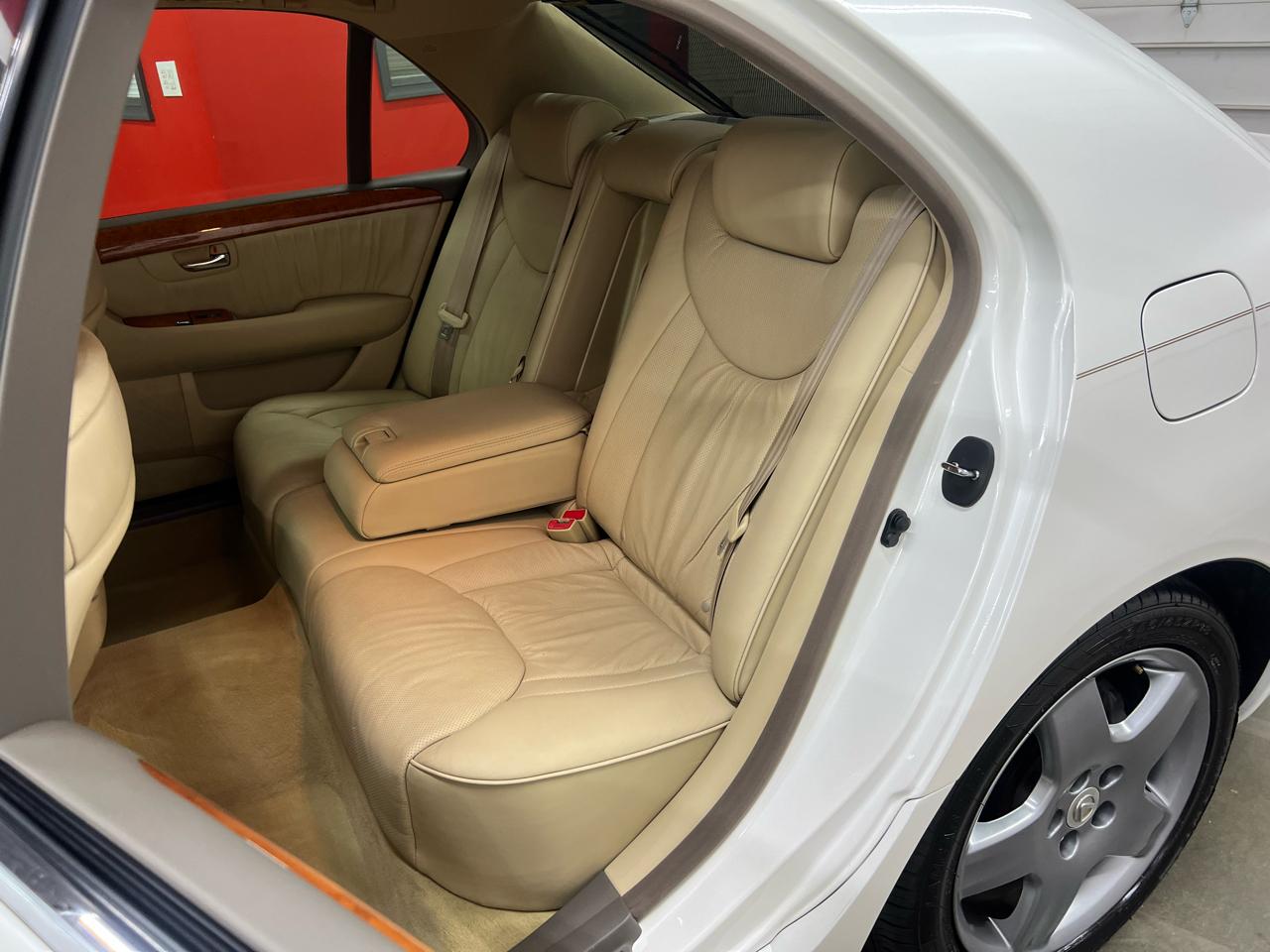 Lexus LS 430 Sedan 2004