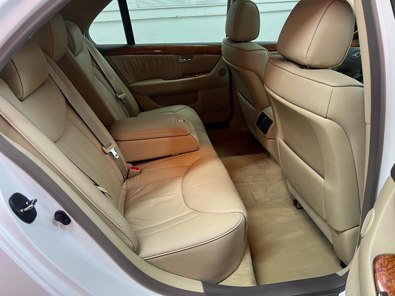 Lexus LS 430 Sedan 2004