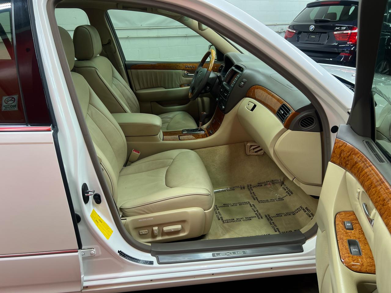 Lexus LS 430 Sedan 2004
