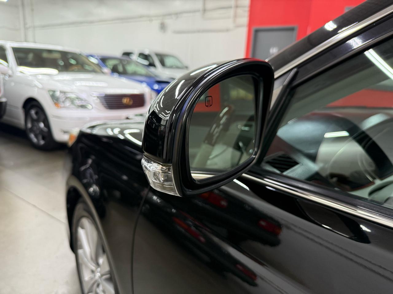 Toyota Avalon Limited 2012