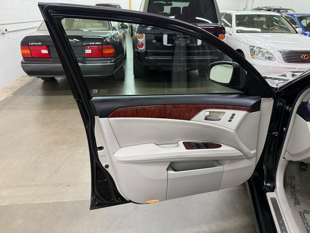 Toyota Avalon Limited 2012