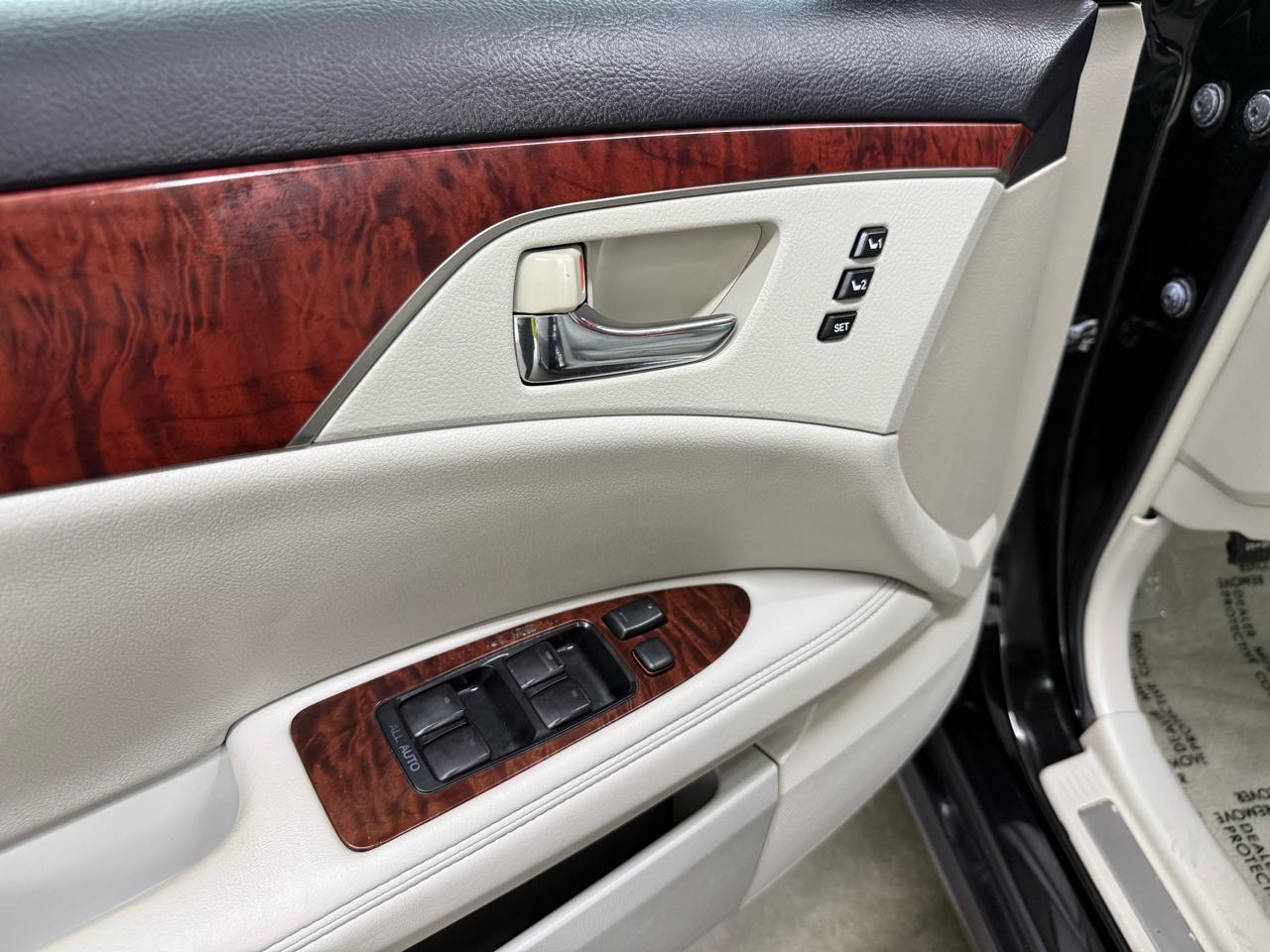 Toyota Avalon Limited 2012