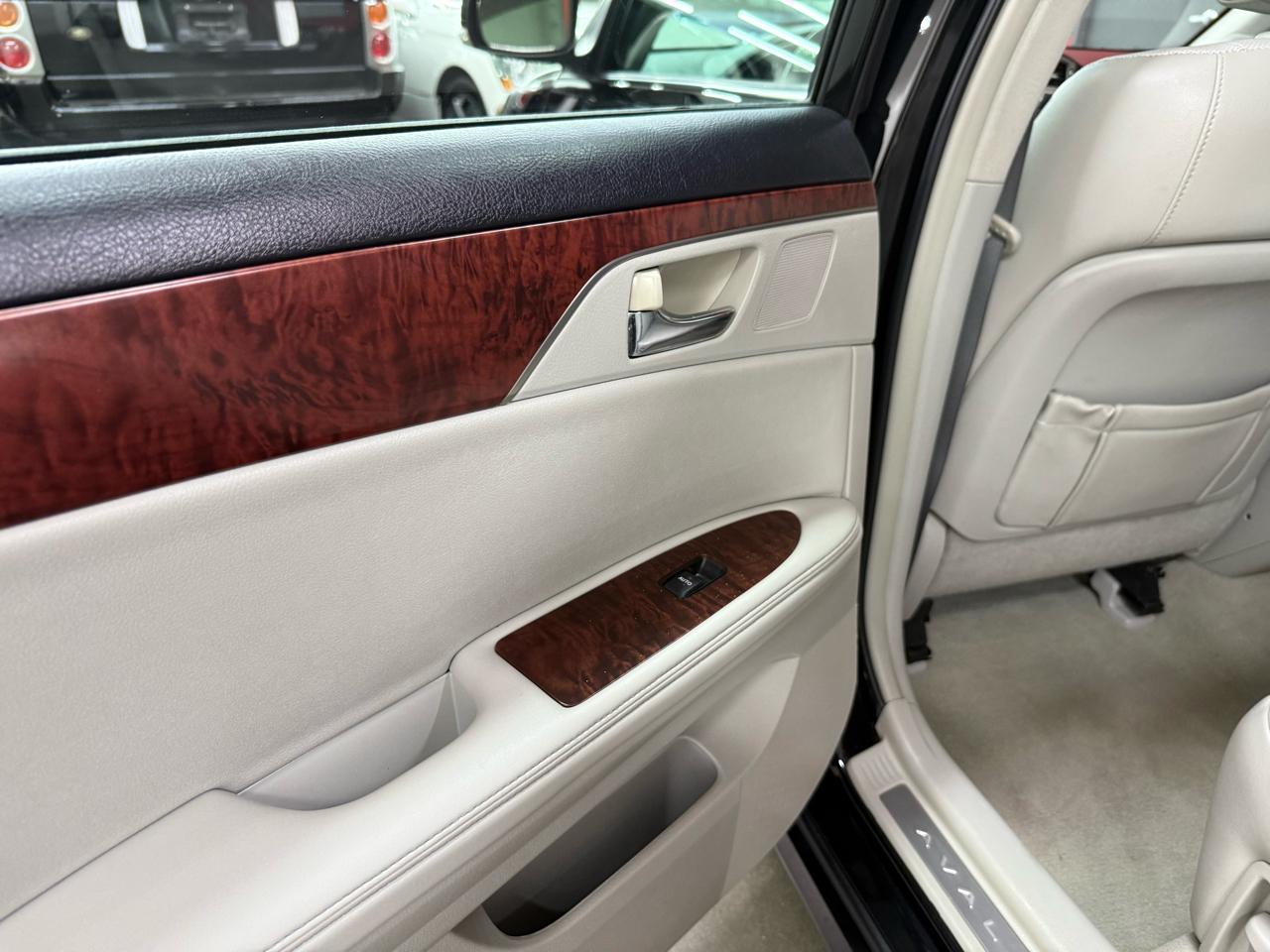 Toyota Avalon Limited 2012