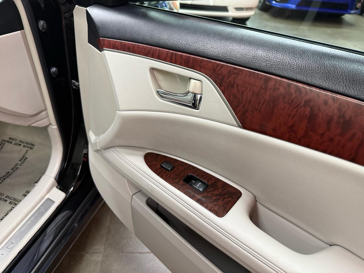 Toyota Avalon Limited 2012