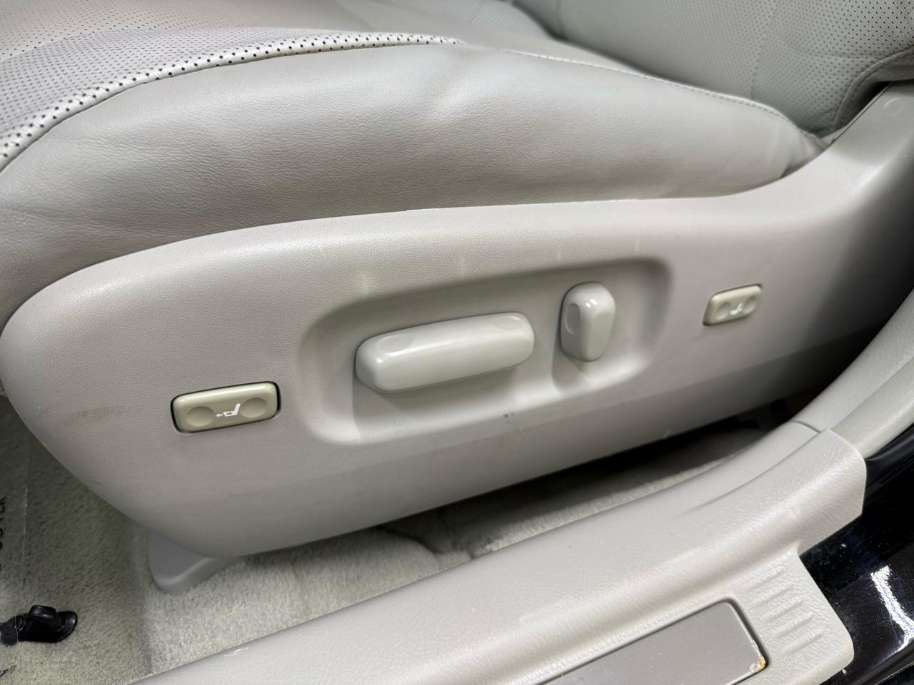 Toyota Avalon Limited 2012