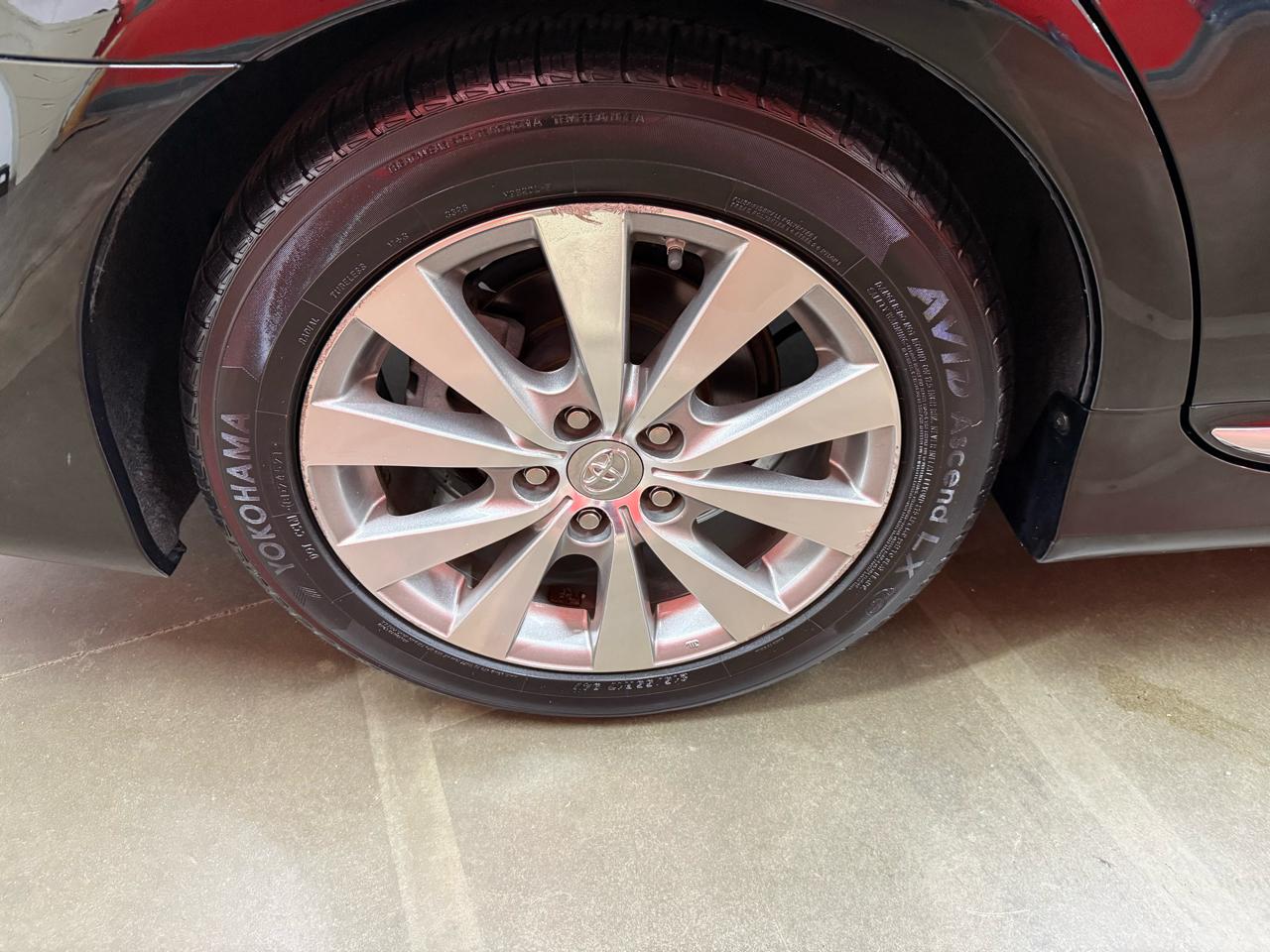 Toyota Avalon Limited 2012