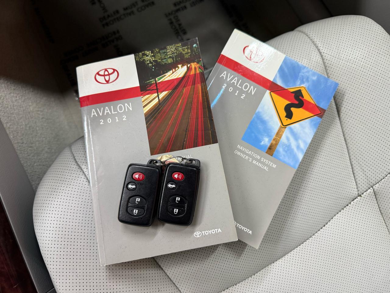Toyota Avalon Limited 2012