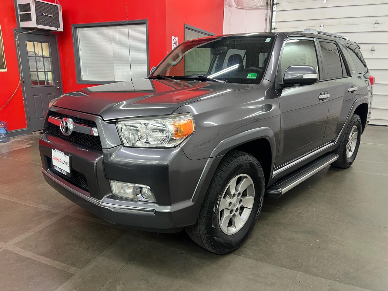 Toyota 4Runner SR5 4WD 2013