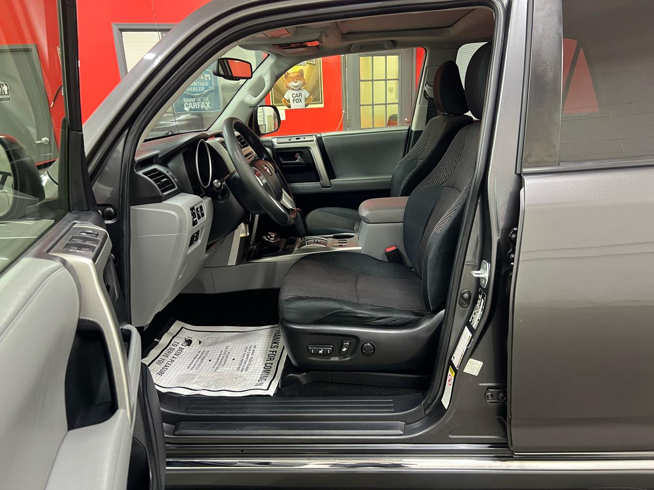 Toyota 4Runner SR5 4WD 2013