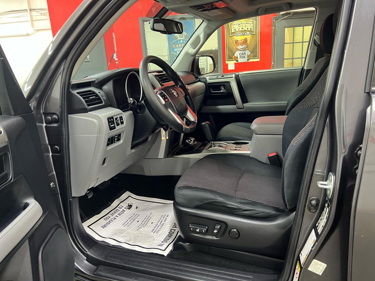 Toyota 4Runner SR5 4WD 2013