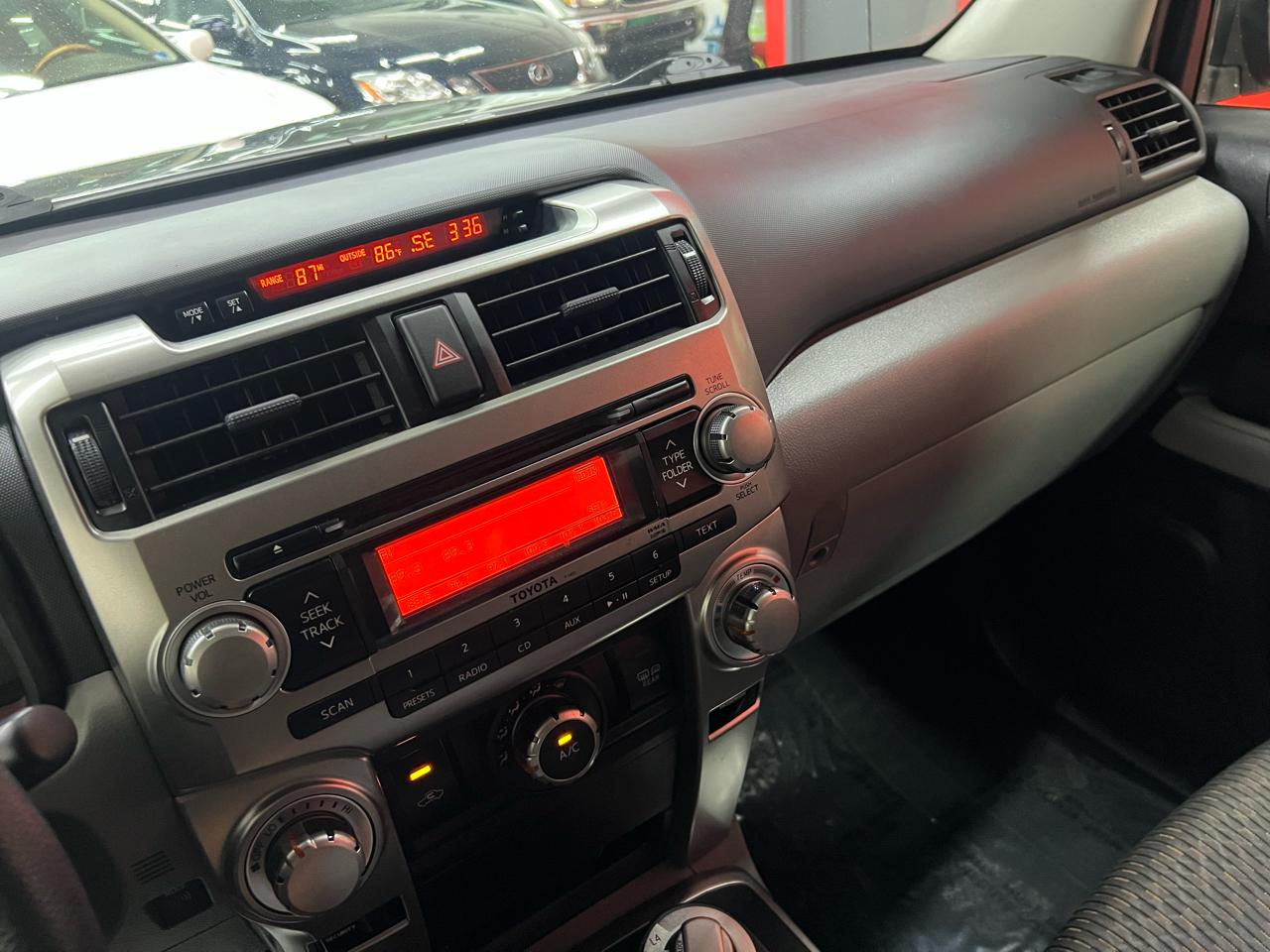 Toyota 4Runner SR5 4WD 2013