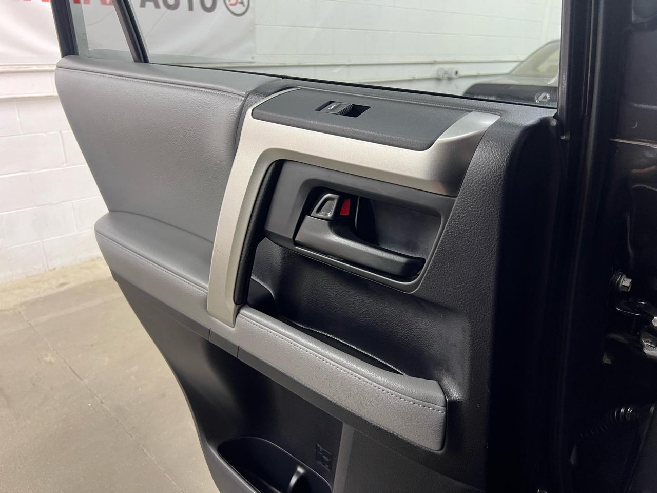 Toyota 4Runner SR5 4WD 2013