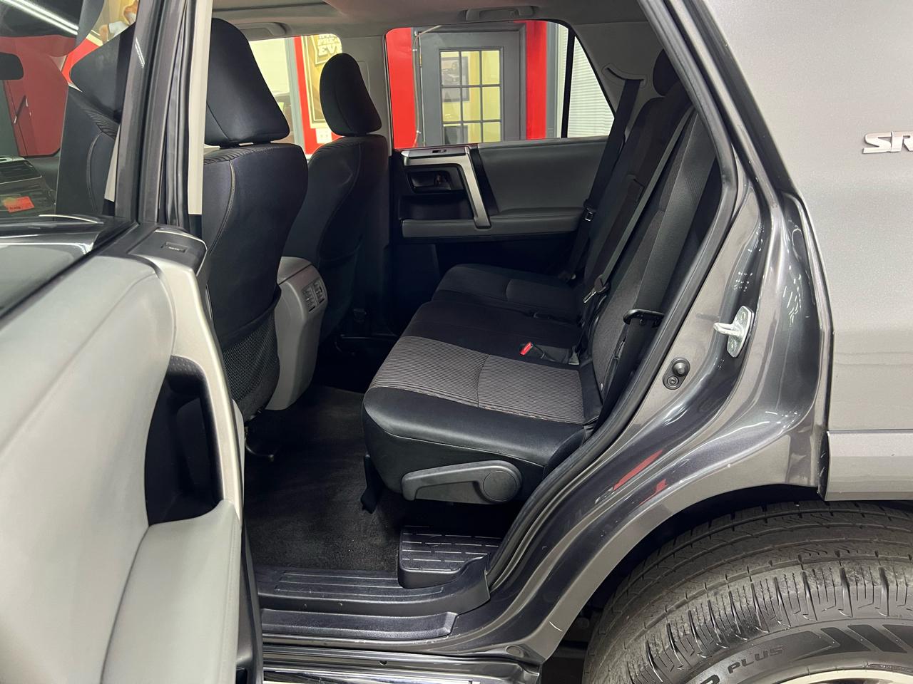 Toyota 4Runner SR5 4WD 2013