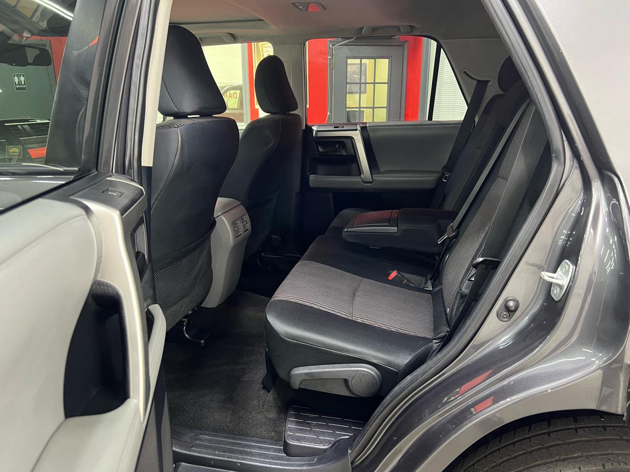 Toyota 4Runner SR5 4WD 2013