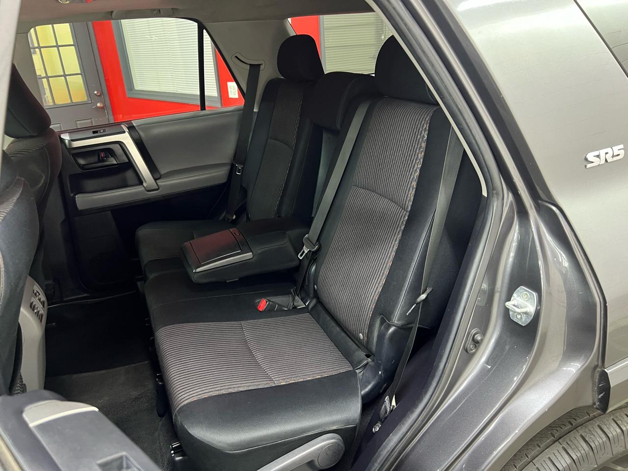 Toyota 4Runner SR5 4WD 2013