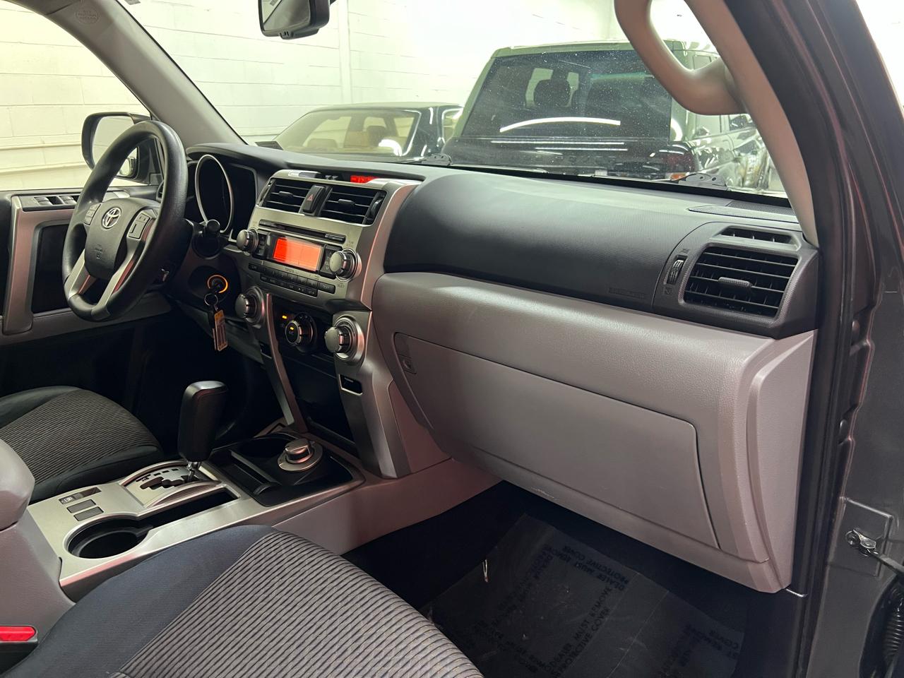 Toyota 4Runner SR5 4WD 2013