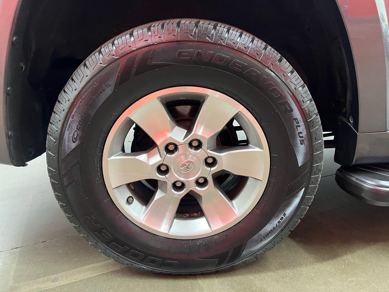 Toyota 4Runner SR5 4WD 2013