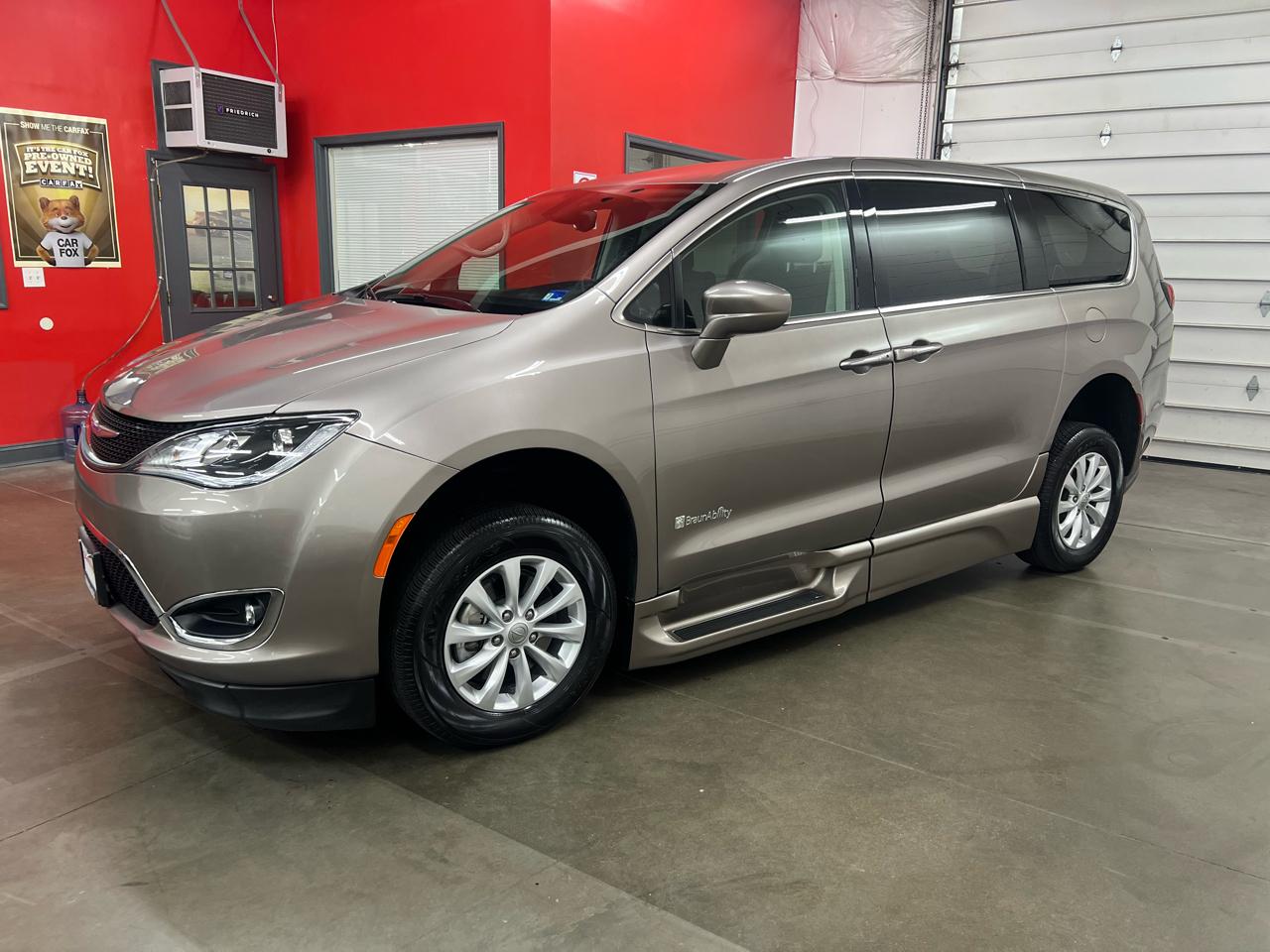 Chrysler Pacifica Touring Plus 2018