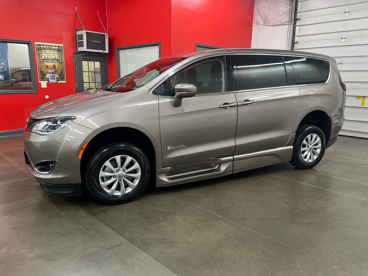Chrysler Pacifica Touring Plus 2018