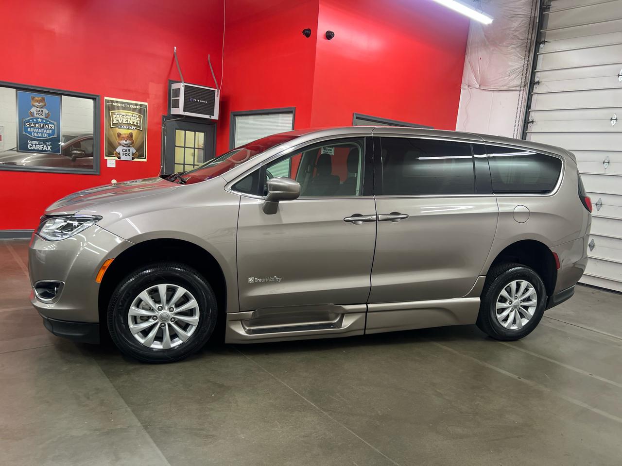 Chrysler Pacifica Touring Plus 2018