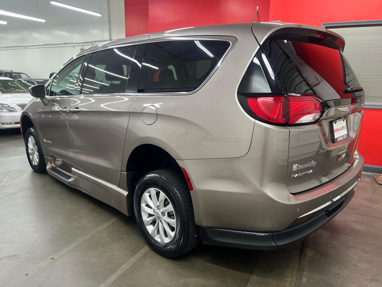 Chrysler Pacifica Touring Plus 2018