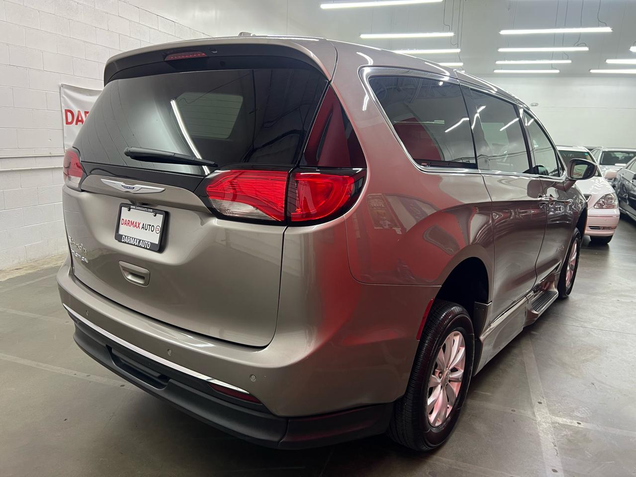 Chrysler Pacifica Touring Plus 2018