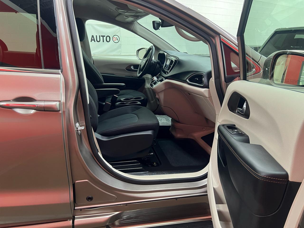 Chrysler Pacifica Touring Plus 2018