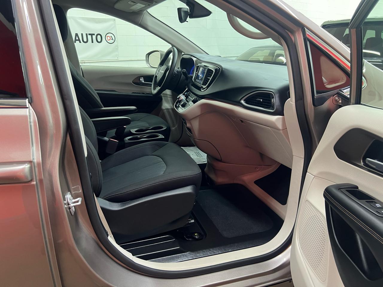 Chrysler Pacifica Touring Plus 2018