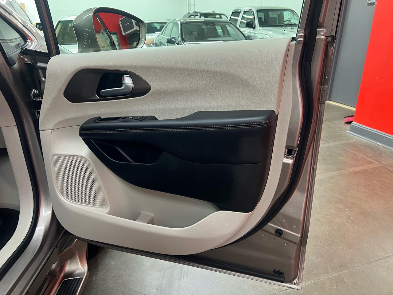 Chrysler Pacifica Touring Plus 2018