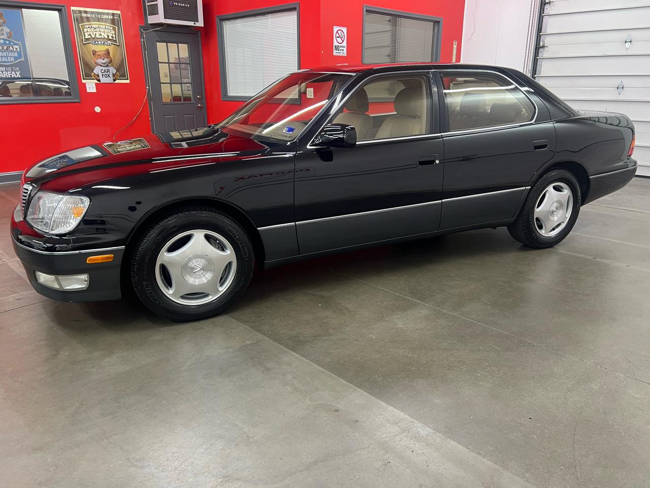 Lexus LS 400  1999