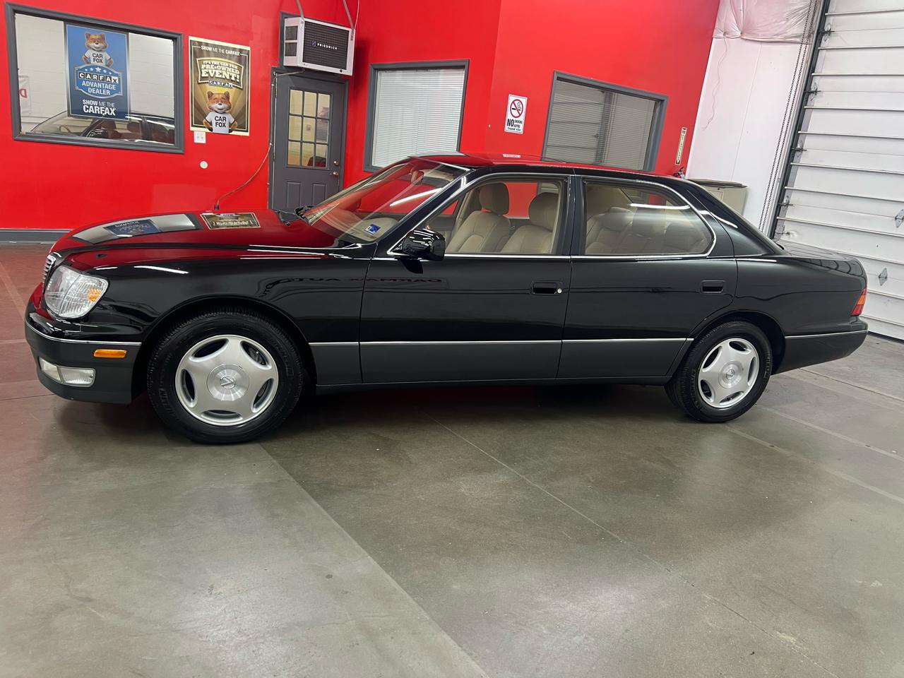 Lexus LS 400  1999