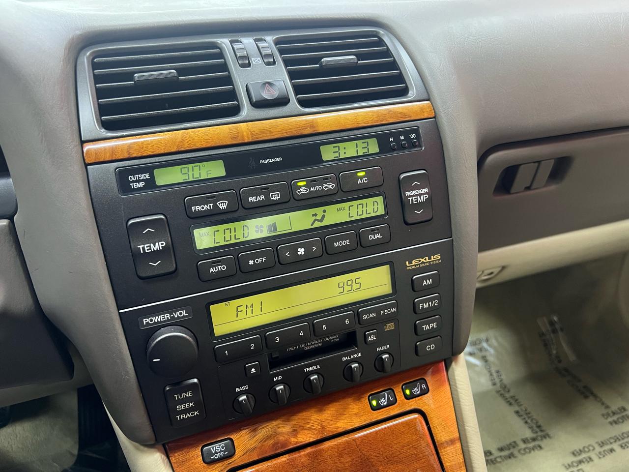 Lexus LS 400  1999
