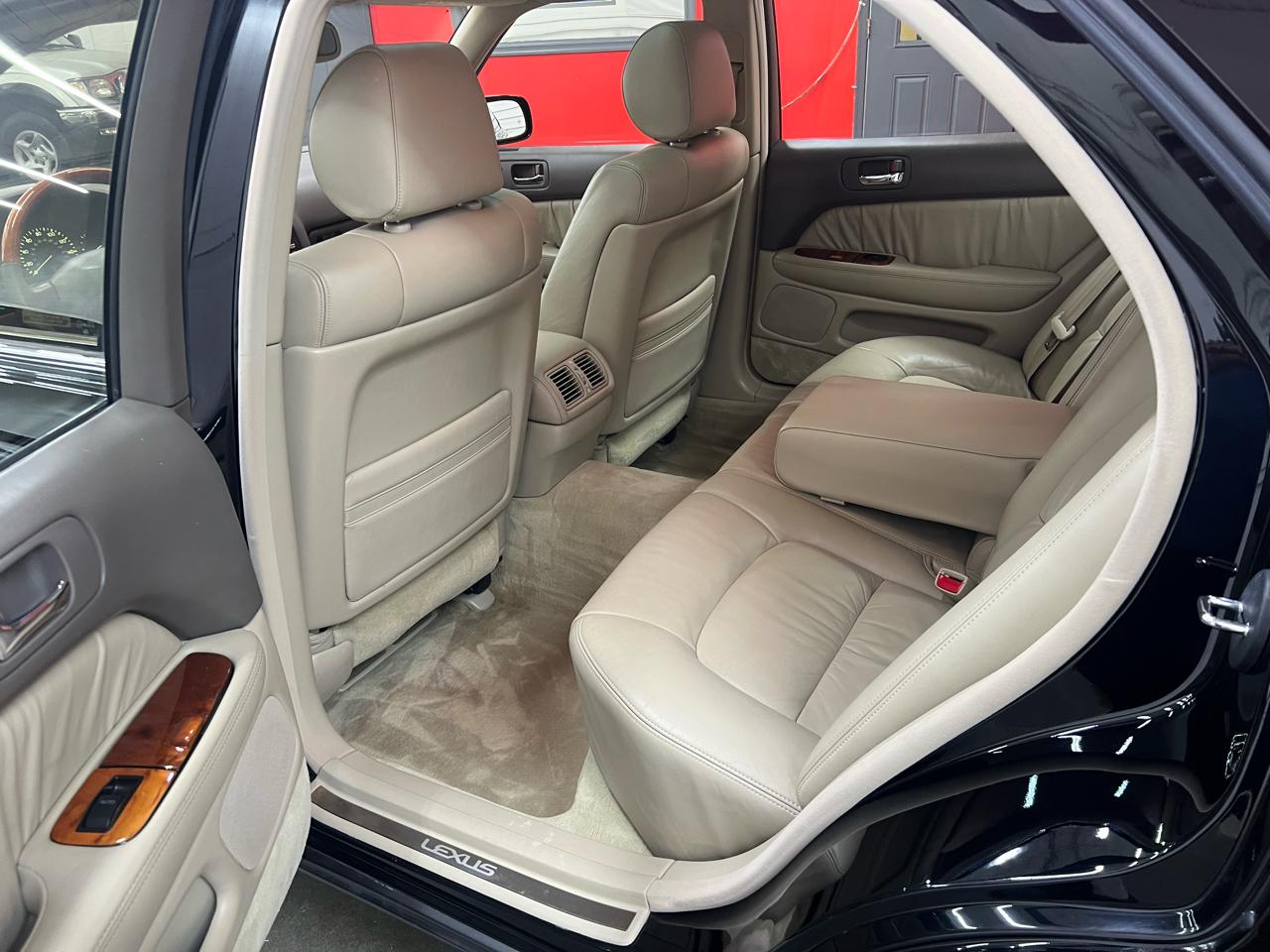 Lexus LS 400  1999
