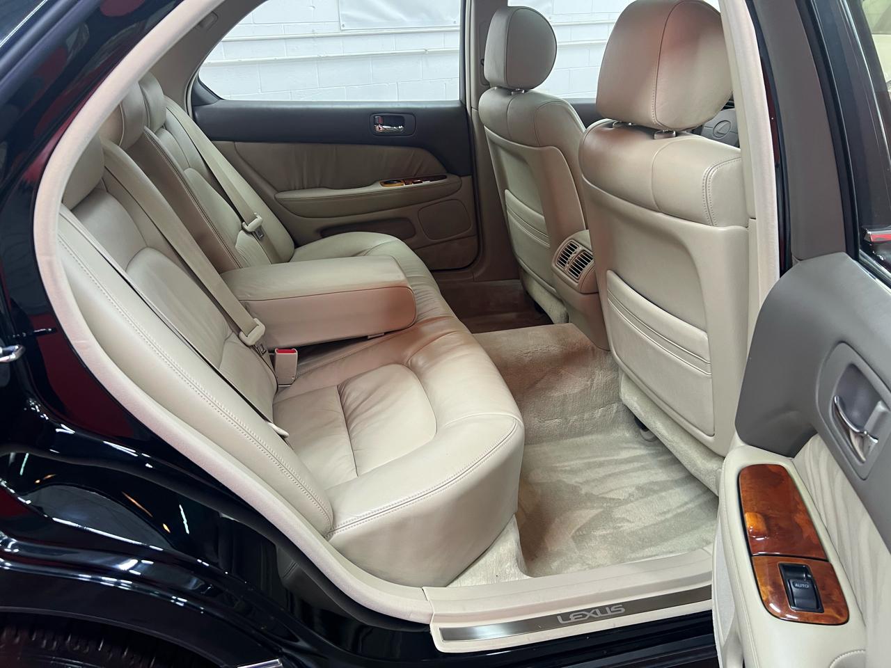 Lexus LS 400  1999