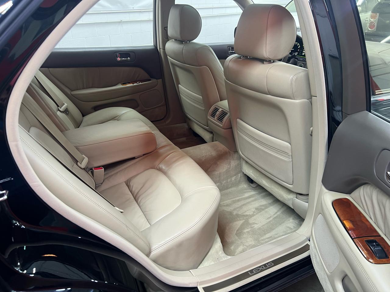 Lexus LS 400  1999
