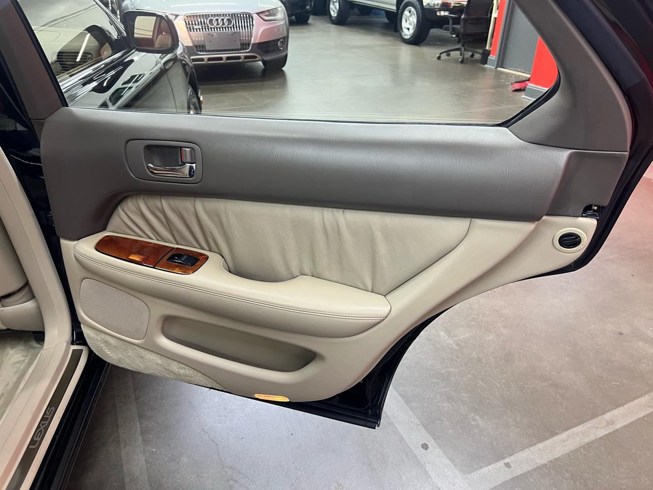 Lexus LS 400  1999